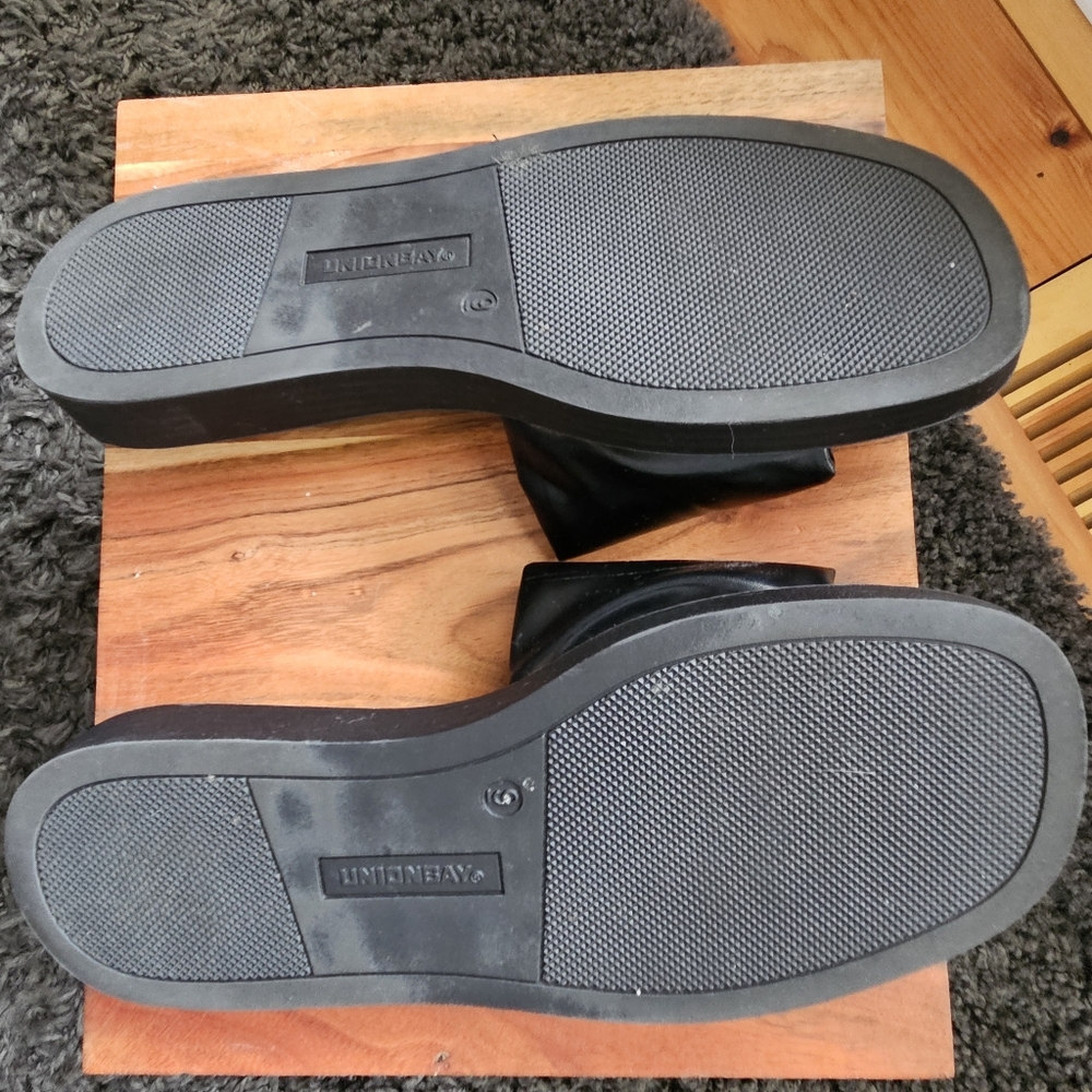 Union Bay slip on sandal  size 9 - Picture 2 of 3